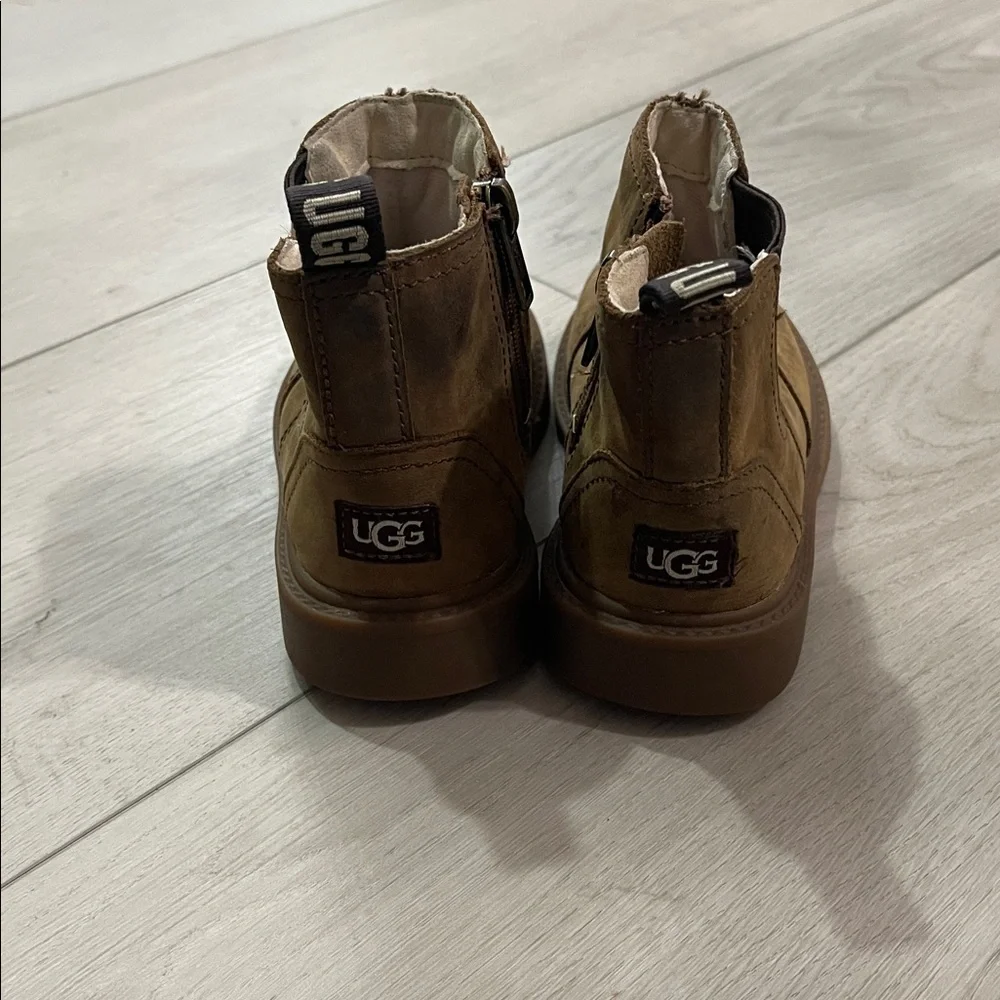 UGG kids Tan Leather Ankle Boots